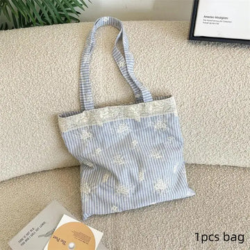 sac main chic gris clair rayures horizontales dentelle blanche poignées détachables polyester féminin