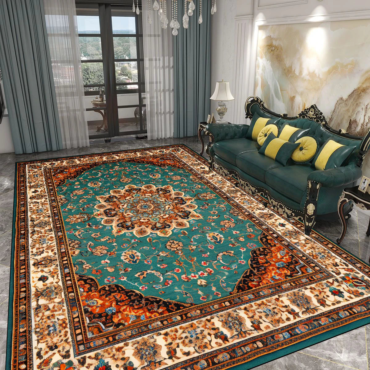 Un tapis persan de couleurs vives et un canapé en cuir vert dans un salon lumineux et élégant.