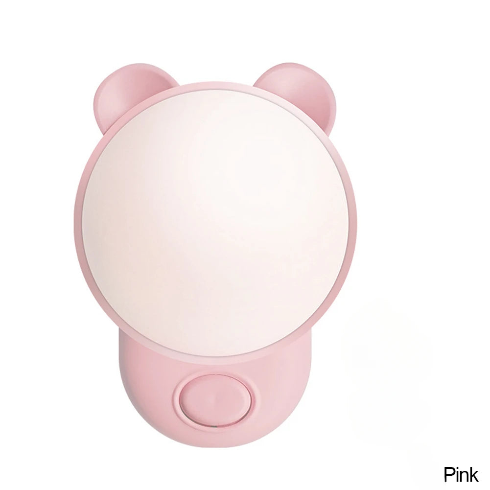 veilleuse animale ours rose bleu clair lisse oreilles rondes corps arrondi enfantin mignon plug
