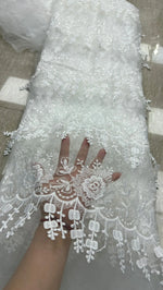 dentelle blanche brodée fleurs motifs floraux tissu coton mariage opaque simple