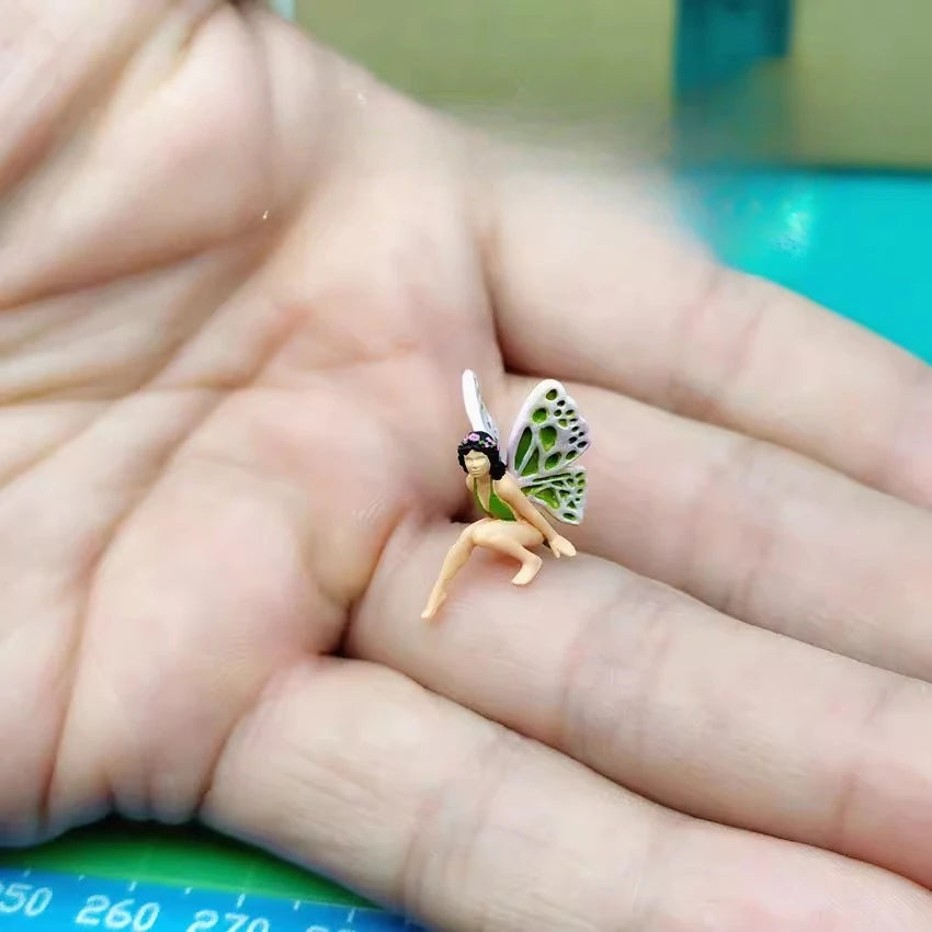 figurine fée miniature verte ailes feuille peau chair accessoire décoration jardin fantaisie blanc