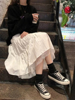 jupe plissée blanc noir plongeante streetwear mode casual féminine sorties nocturnes transparente