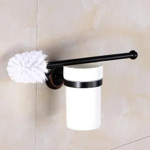 accessoires salle bain noir classiques rondelles dorées porte serviettes savon papier toilette brosse wc