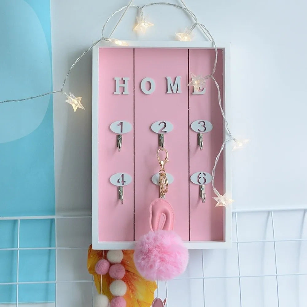 porte clés mural rustique minimaliste panneaux verticaux texte chiffres cœur bois entrée décorationintage