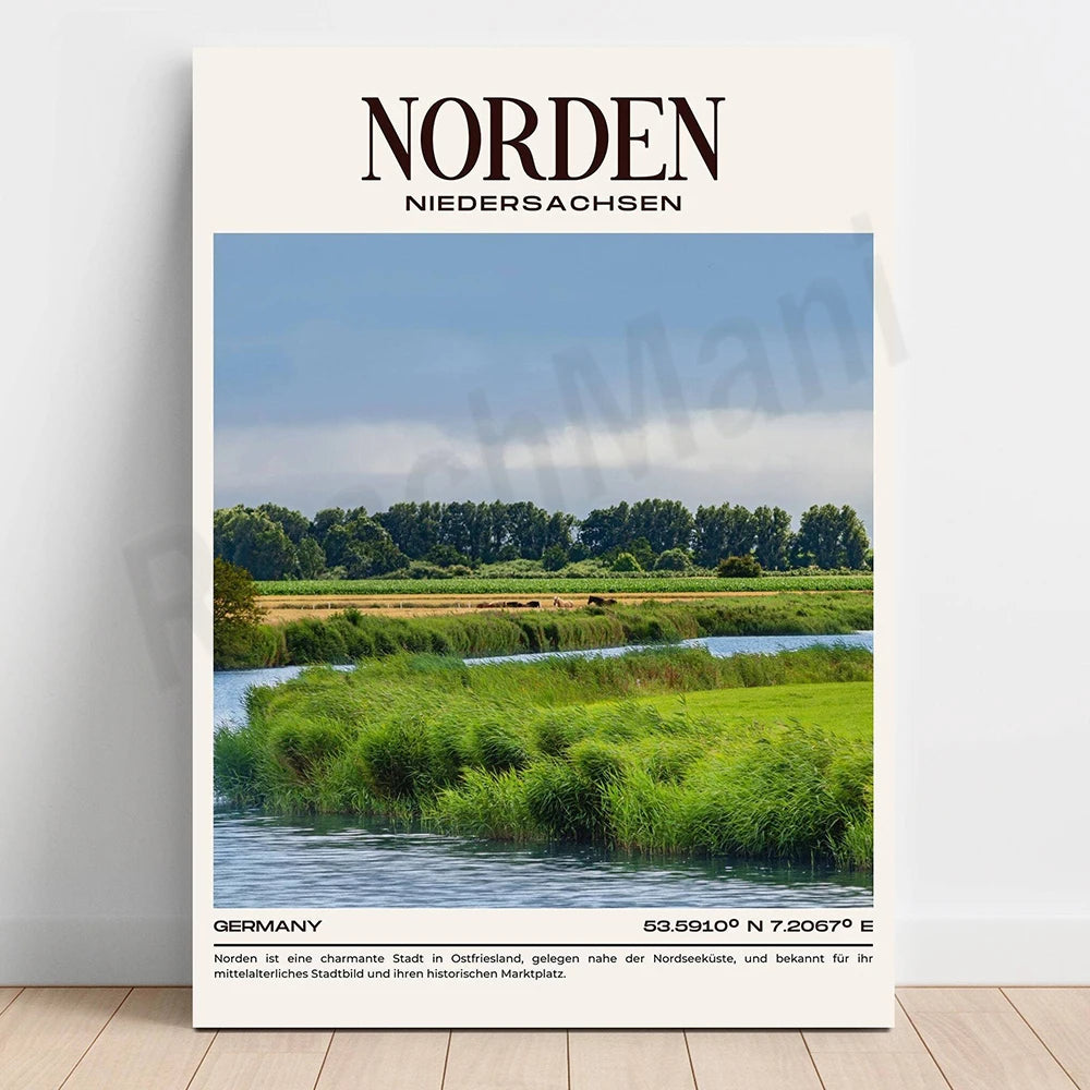 Paysage pittoresque de Norden, une charmante ville d'Ostfrise, en Allemagne, avec ses prairies verdoyantes, ses rivières sinueuses et ses bois luxuriants.