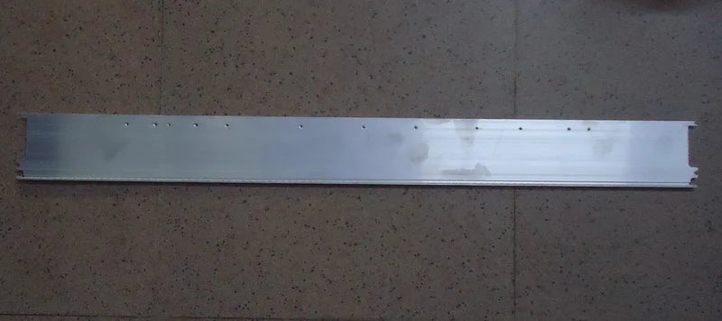 ruban adhésif blanc moderne 40cm fixé adhésivement opaquet usage varié