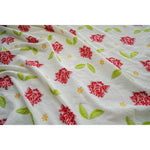tissu polyester blanc floral largeur 130cm motifs roses gaufré traditionnel respectueux environnement