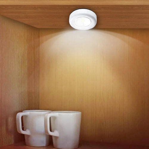 lampe led ronde blanche moderne adhésive pression batterie intégrée placard armoire couloir minimaliste