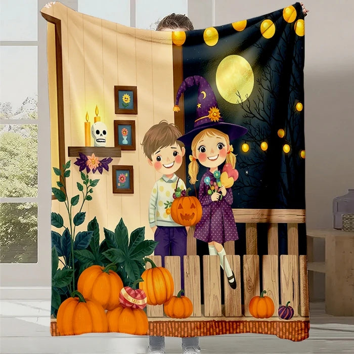 Des enfants en costume fêtent l'Halloween devant un décor festif avec citrouilles, bougeoirs et motifs saisonniers.