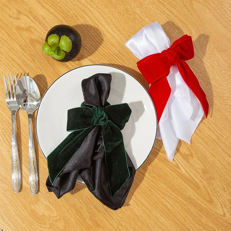 anneaux serviette forme nœud papillon blanc vert rouge bleu satin velours adhésif classique élégant