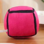 peluche cube dessin animé visage sourire couleur rouge jaune vert rose bleu noir