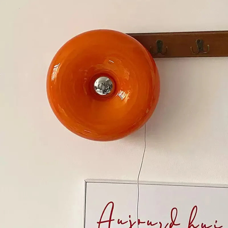 lampe table moderne orange brillante commande tactile trois couleurs lumière chambre decoration