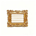 support bijoux or vert blanc ornements baroques velours classique baroque