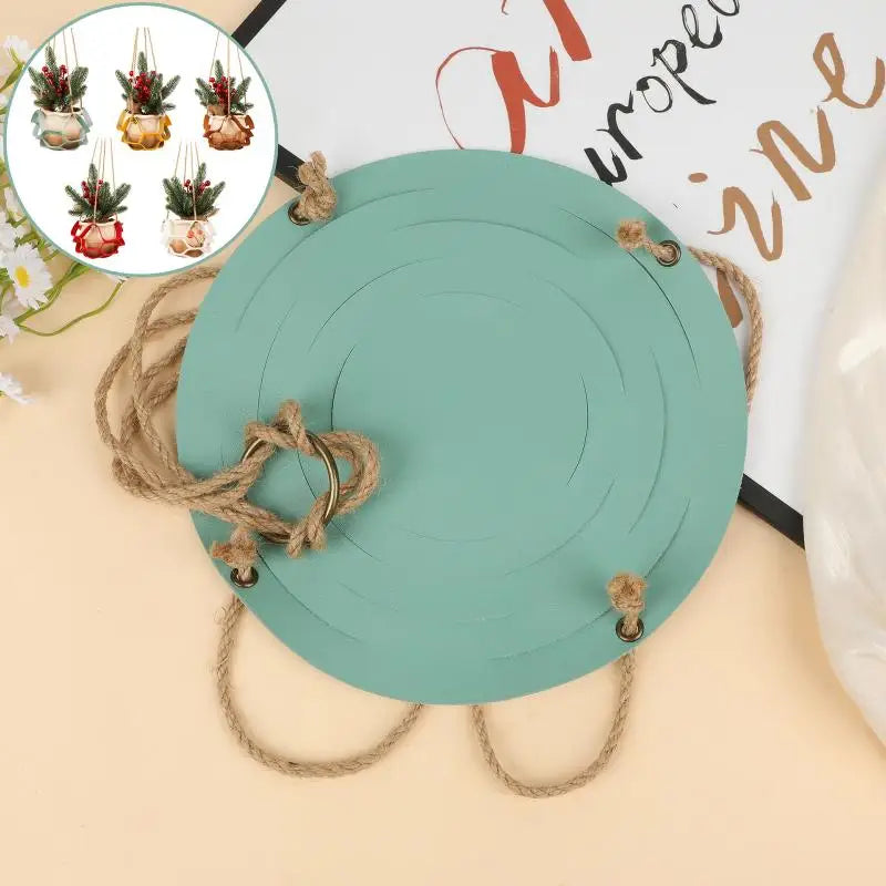 panier suspendu moderne cache plat vert rouge marron blanc anneau métal cordons fleur intérieur