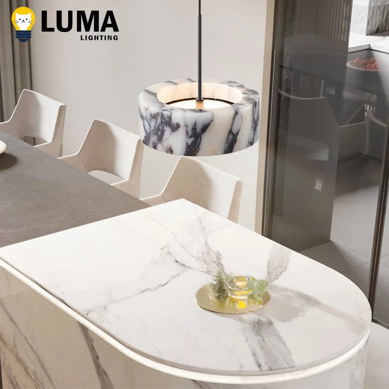 suspension lumineuse marbre blanc gris noir moderne câble suspendu contemporain chambre salon étude
