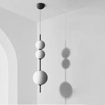 lustre suspension boules verre blanc moderne opalescent encastré minimaliste chambre salle manger