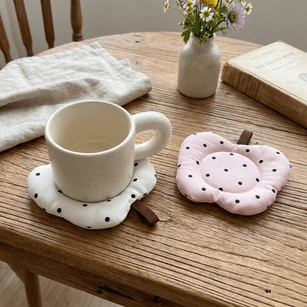 coussin protection tasse rose blanc rouge moderne doux clips métal anti brûlure rayures points