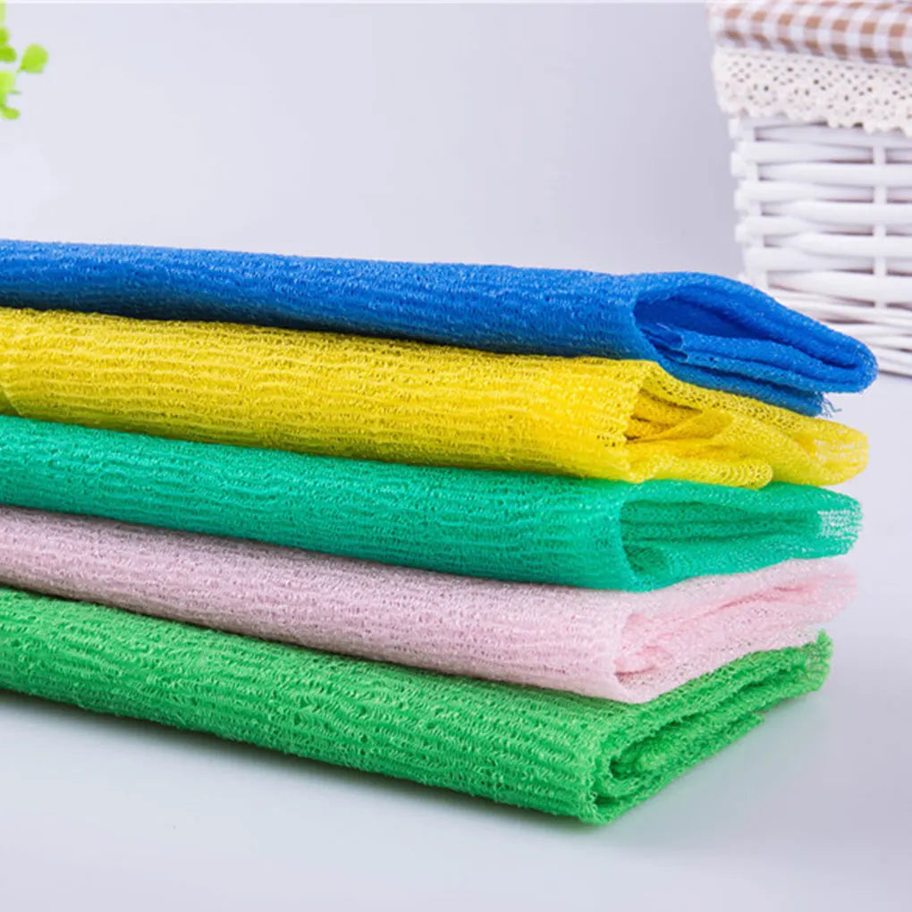 gants massage peau exfoliation tissu texture moderne bleu rose vibrant absorption rapide