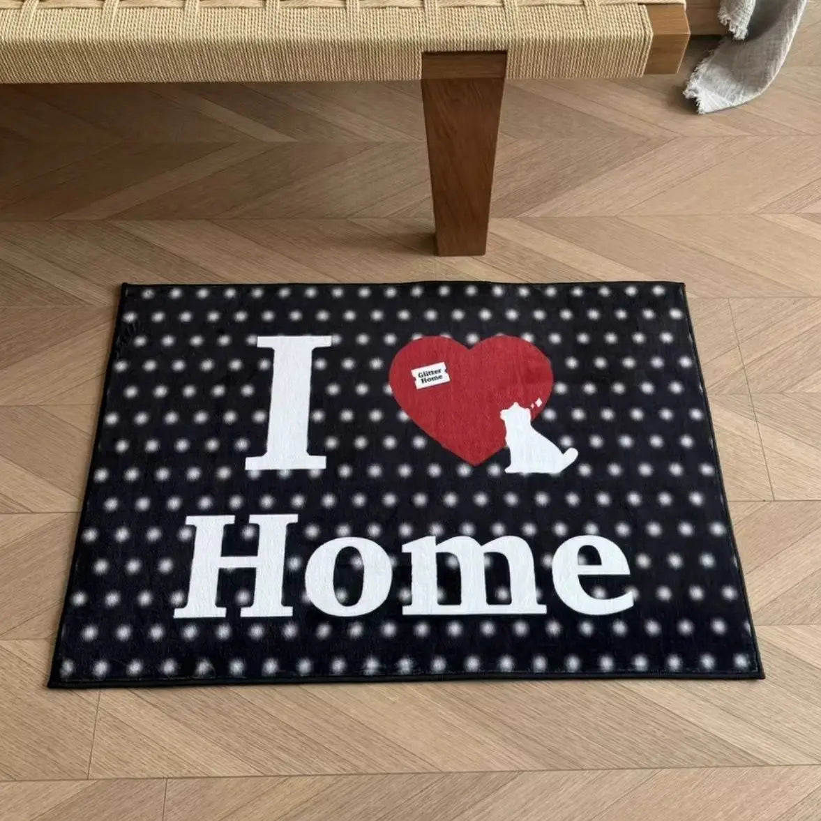 tapis moderne noir blanc rouge antidérapant durable entrée chambre salon points cœur chien