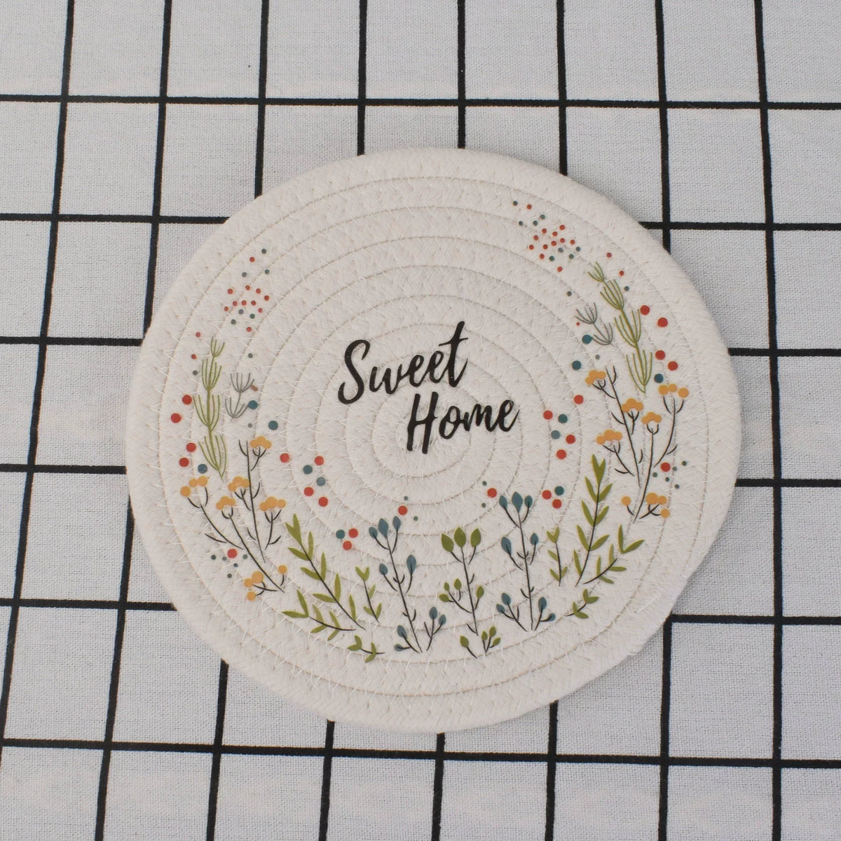 ensemble assiettes sous verres fleurs motif artisanal rustique cuisine table manger