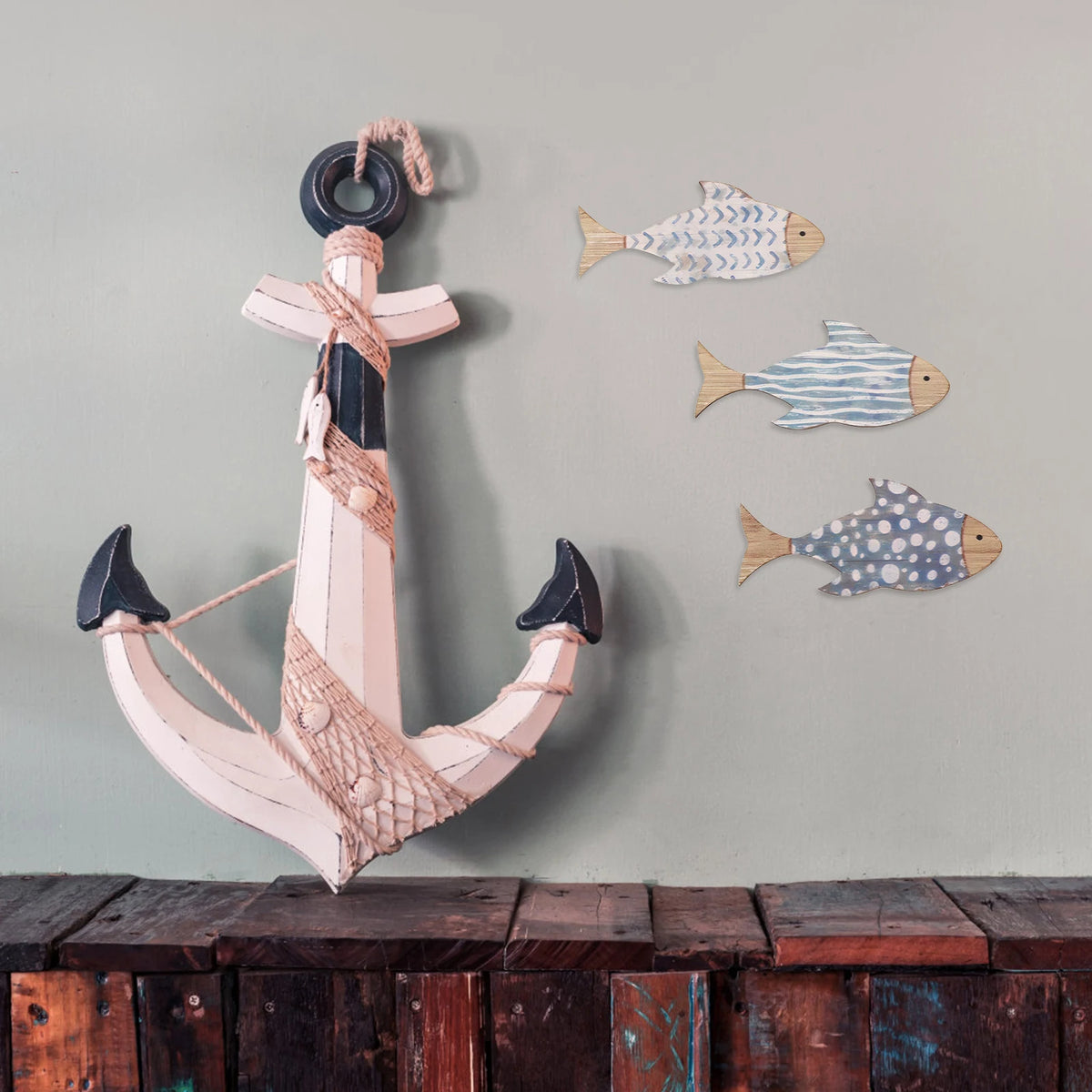 décoration murale poissons bois naturel bleu clair rayures horizontales maison plage lac marin art