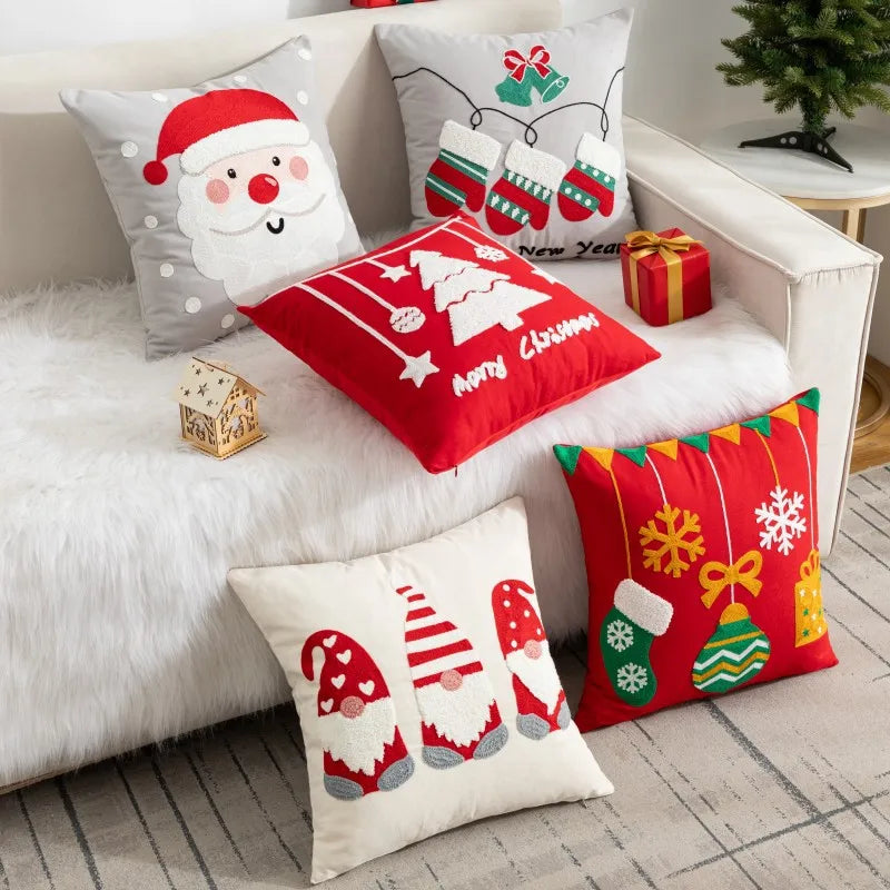 housses coussins brodées noël rennes neige opaques nordique rouge blanc gris festive