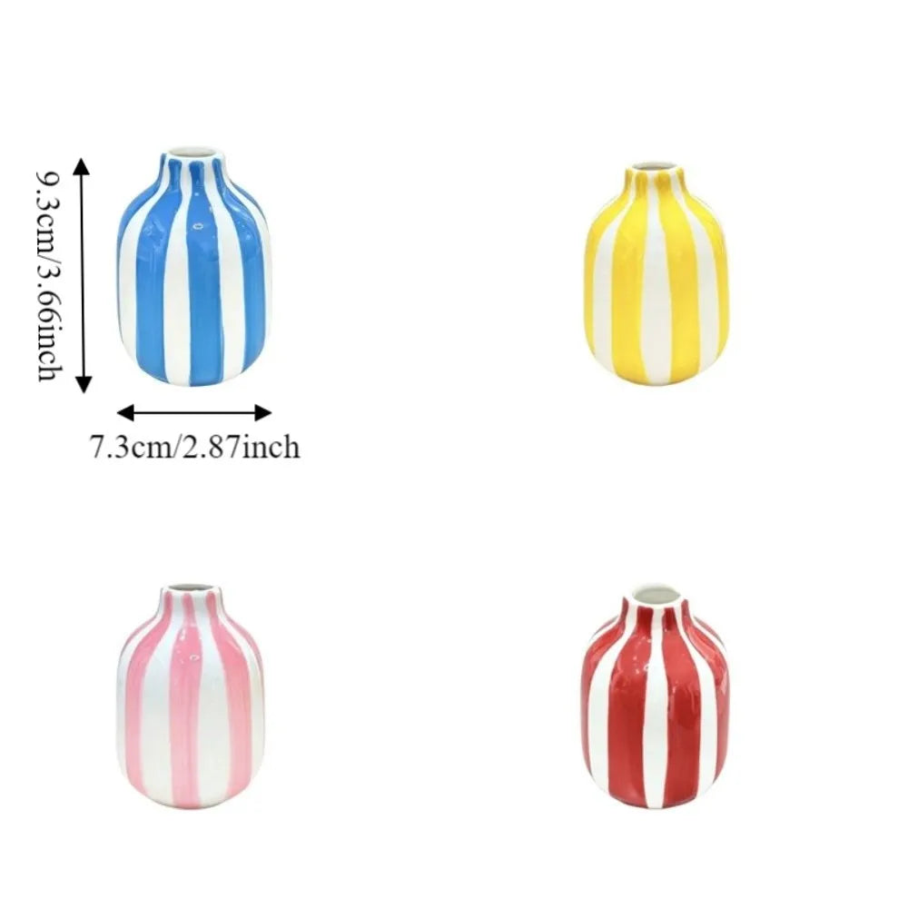 vases porcelaine rayures rouge blanc bleu jaune modernes tables restaurants