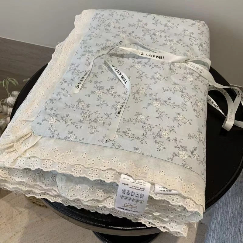 couette coton imprimé floral vintage blanc rose bleu verte translucide 200x230cm