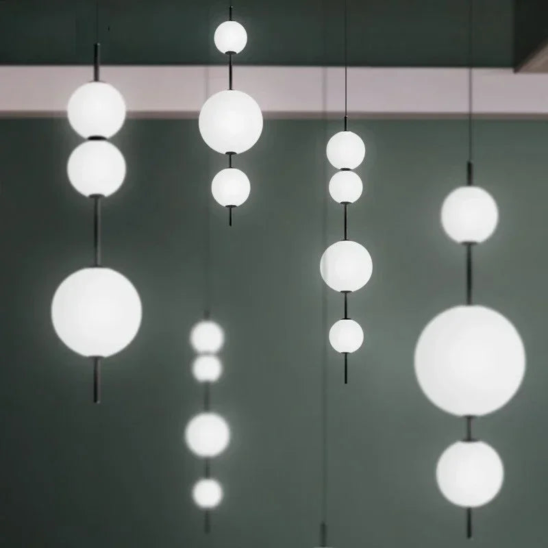 suspension moderne sphères blanches salon restaurant chambre led 6000k 4500k 3000k