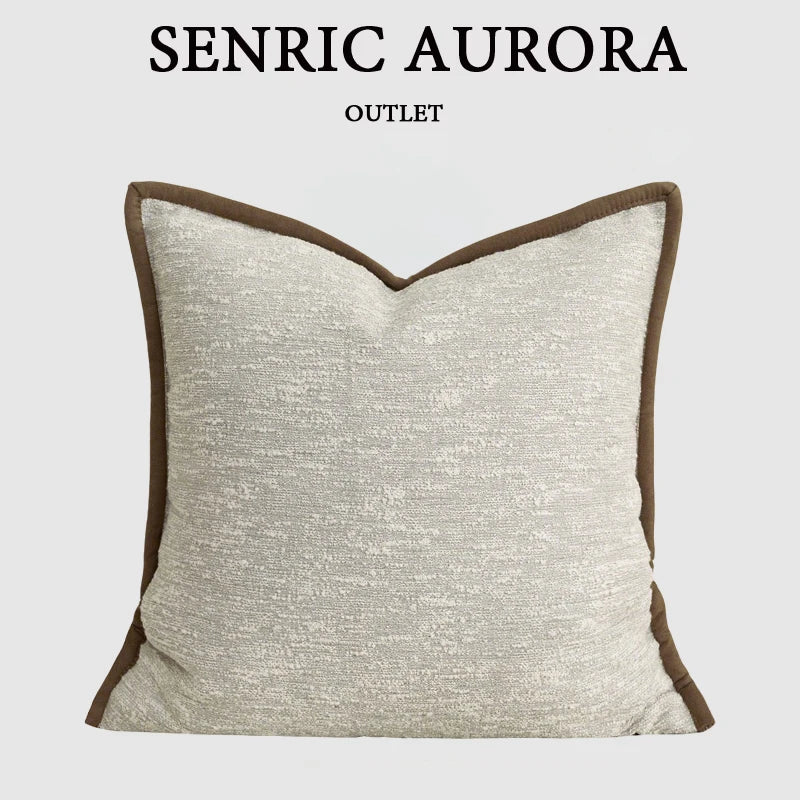 housse coussin carré beige bordure marron motif jacquard tissu décoratif maison sofa salon voiture