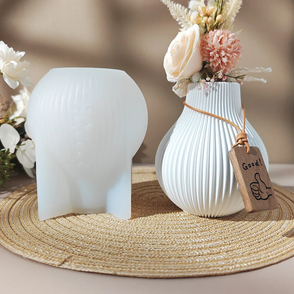 moule silicone vase decoratif fleurs seche moderne minimaliste blanc canelures verticales pendentif bois good