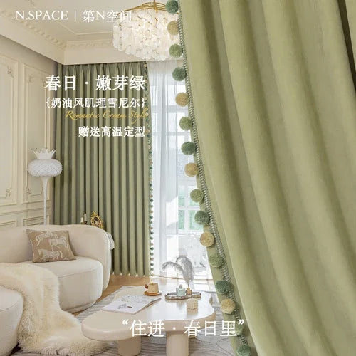 rideau vert clair rayures verticales moderne opacité pompons fenêtre chambre enfantshôtel