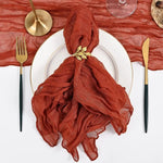 serviette table moderne rouge vert olive bleu marine rose blanc léger ondulée décoration mariage