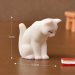 statuettes chats résine animaux compagnie réaliste détaillées blanc gris noir orange bleu yeux colorés