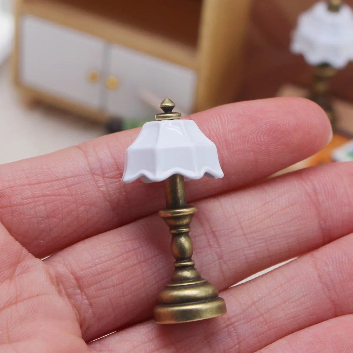 lampe table miniature fée transparente blanc bronze doré vintage rétro decoration chambre salon