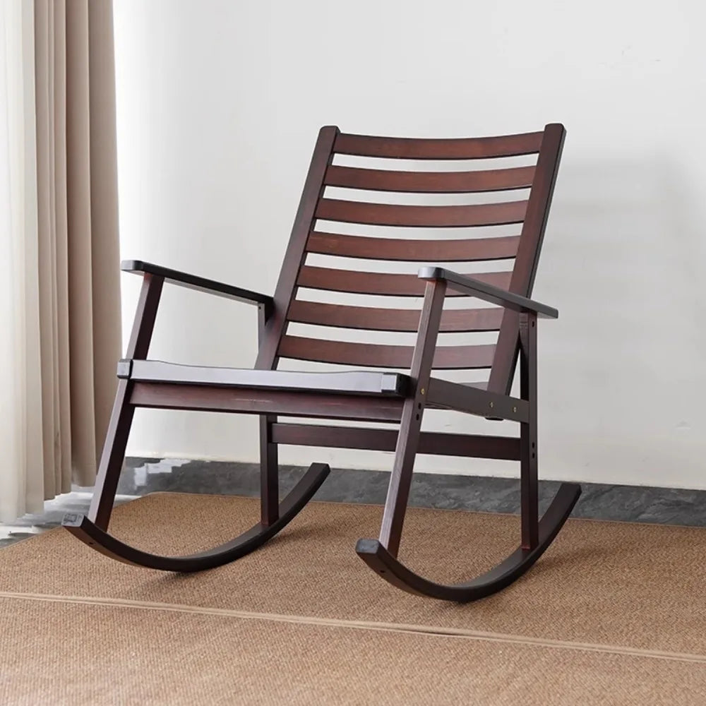 fauteuil bascule bois marron foncé lignes horizontales moderne salon relaxation