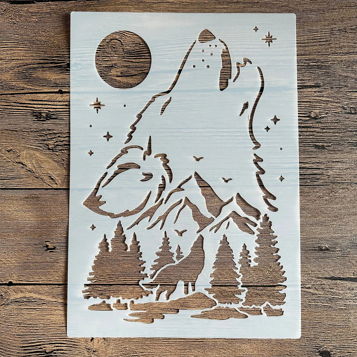 pochoirs stencil loup montagne étoiles géométrique artisanal blanc peinture murale bricolage scrapbooking