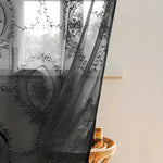 rideau voilage gris foncé motifs floraux translucide bohème chic vintage chambre coucher