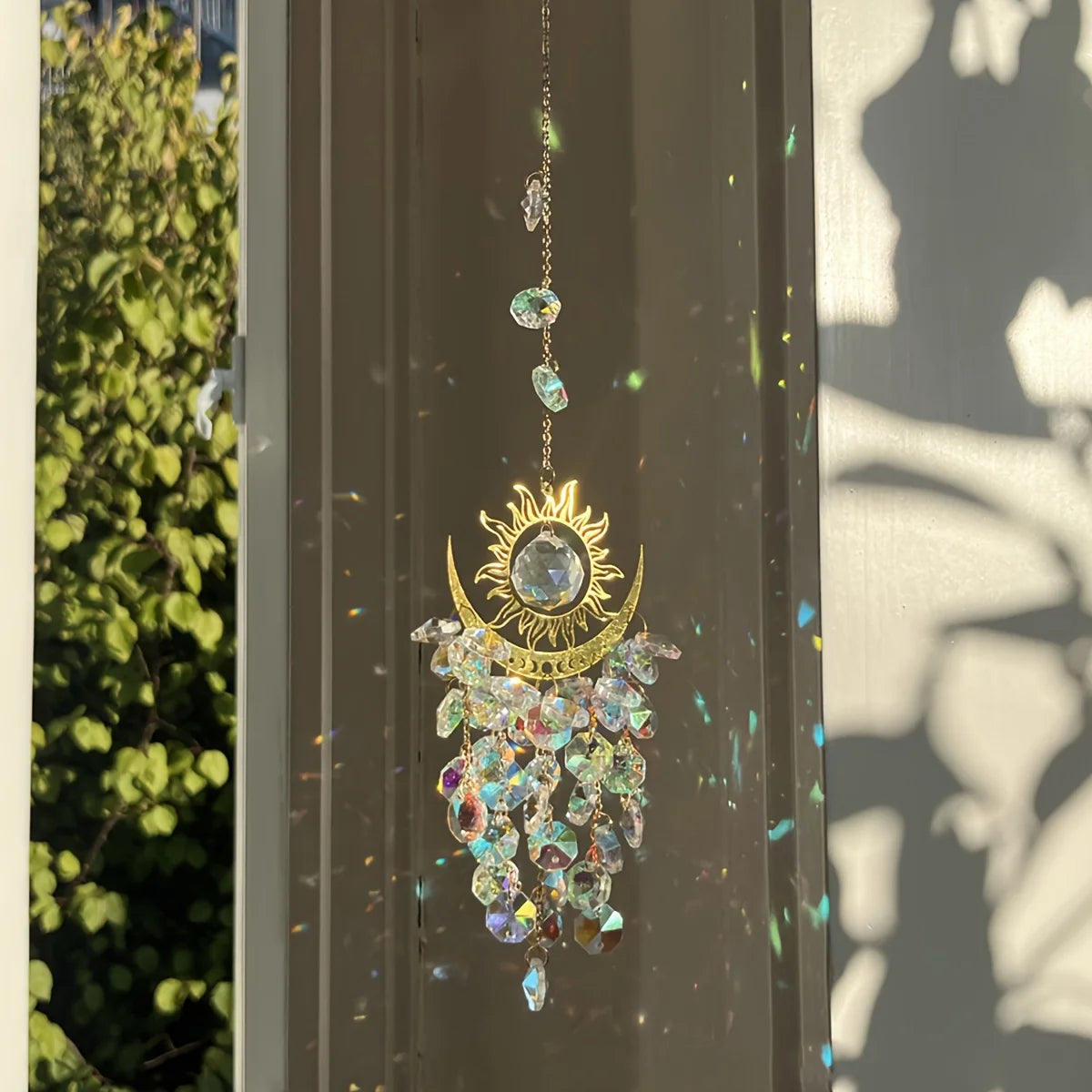 décoration murale or soleil lune artisanal bohème crochets chaines semi transparentes