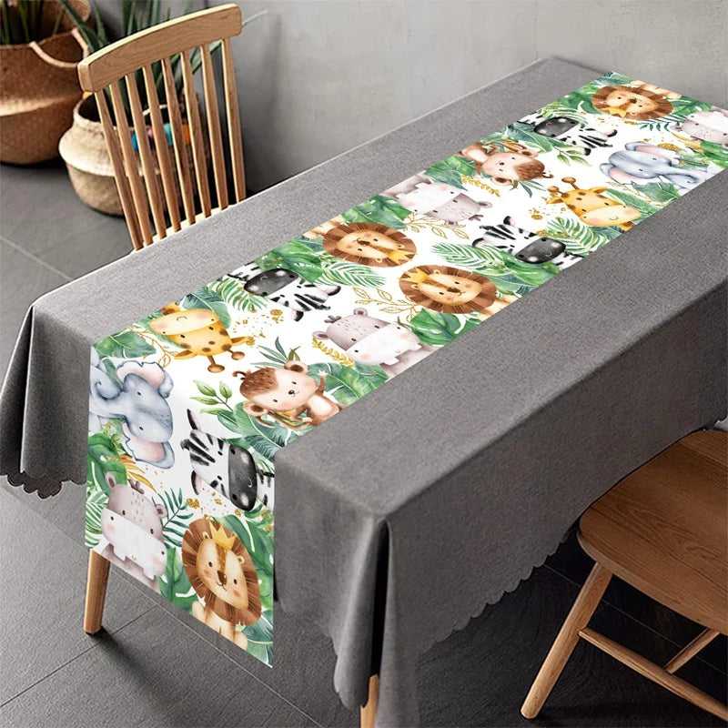 table cuisine nappe animaux savane aquarelle lion éléphant girafe zèbre enfant jungle festive