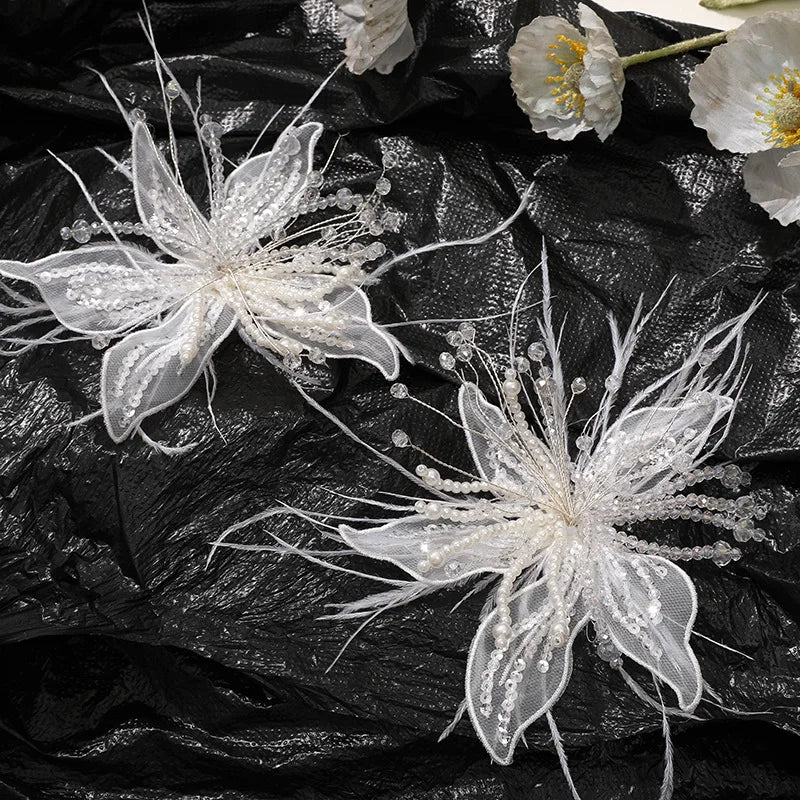 accessoire cheveux fleurs artificielles strass blanc doré élégant décoratif translucent
