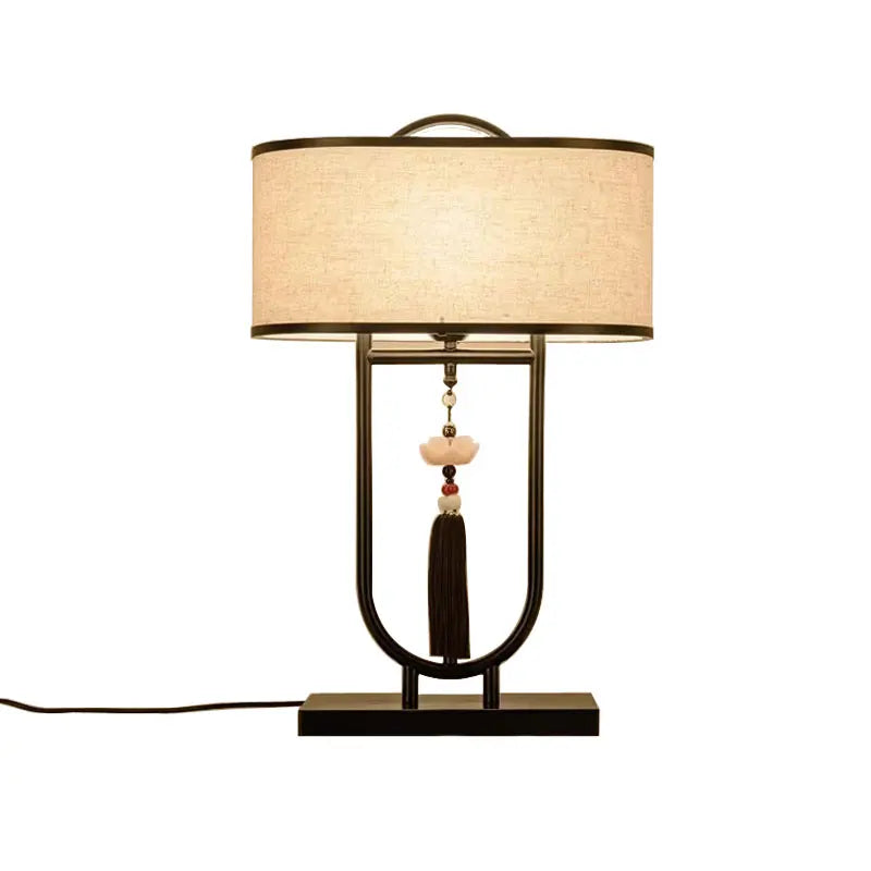 lampe table tissu texturé moderne asiatique pompon abatjour opaque métal noir