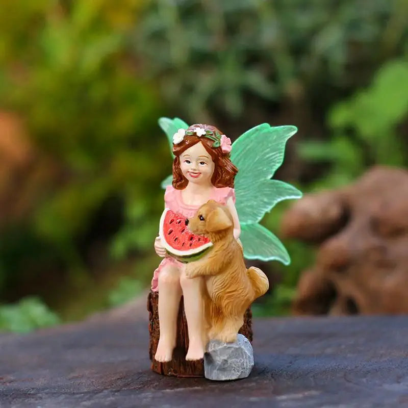 figurine fée jardin miniature chien ailes translucides couleurs pastel couronne fleurs féerique