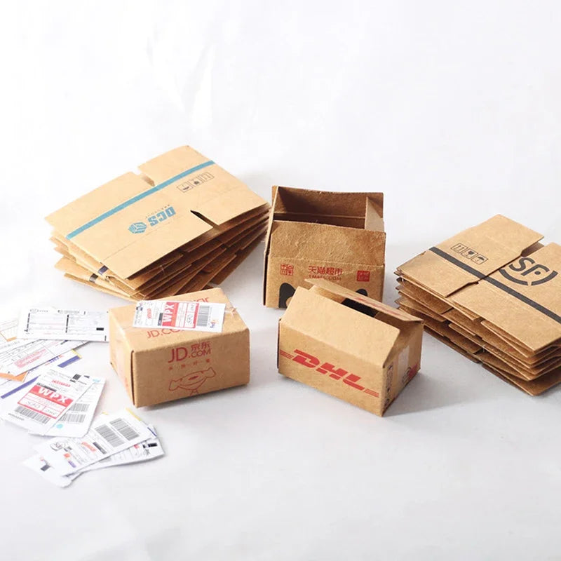 miniatures colis FedEx DHL Amazon UPS EMS STO SF express carton papier opaques logos