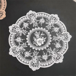 serviettes table blanches broderie florale dentelle classique rectangle ovale pâques fête pastorale