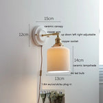 lampe murale vintage blanc doré texture relief ampoule led interrupteur chaîne éclairage quotidien moderne
