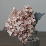 bouquet artificiel hortensias rose clair gris blanc orange rouge feuilles vertes classique intérieur mariage