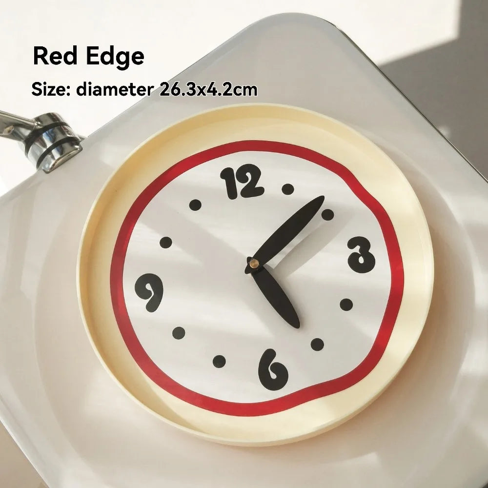 horloge murale moderne minimaliste rouge noir beige clair points texture ondulée fixée mur vintage