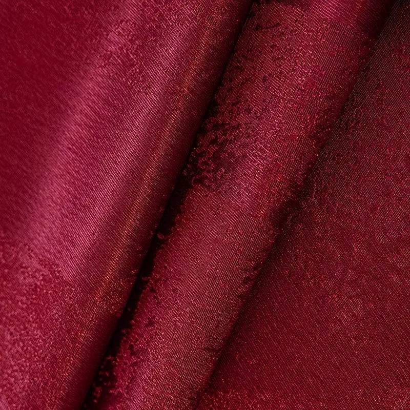 rideau velours rouge bordeaux doré broderie classique élégant occultant salon fenêtre moderne