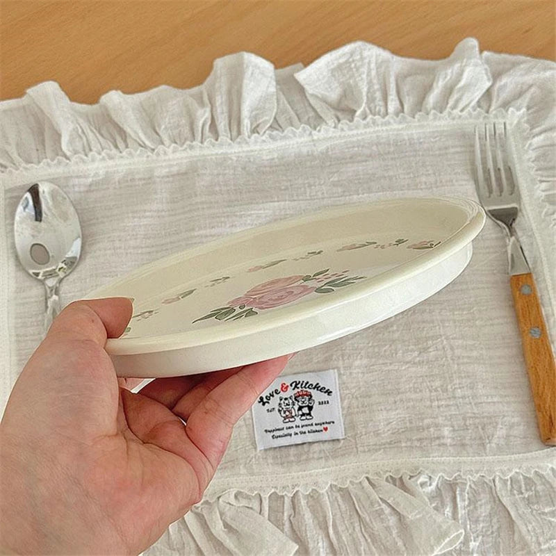 assiette ovale motif floral vintage blanc rose feuilles vertes ancien décoration intérieure vaisselle utilitaire